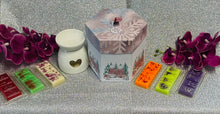 Load image into Gallery viewer, Exploding Christmas Gift Box