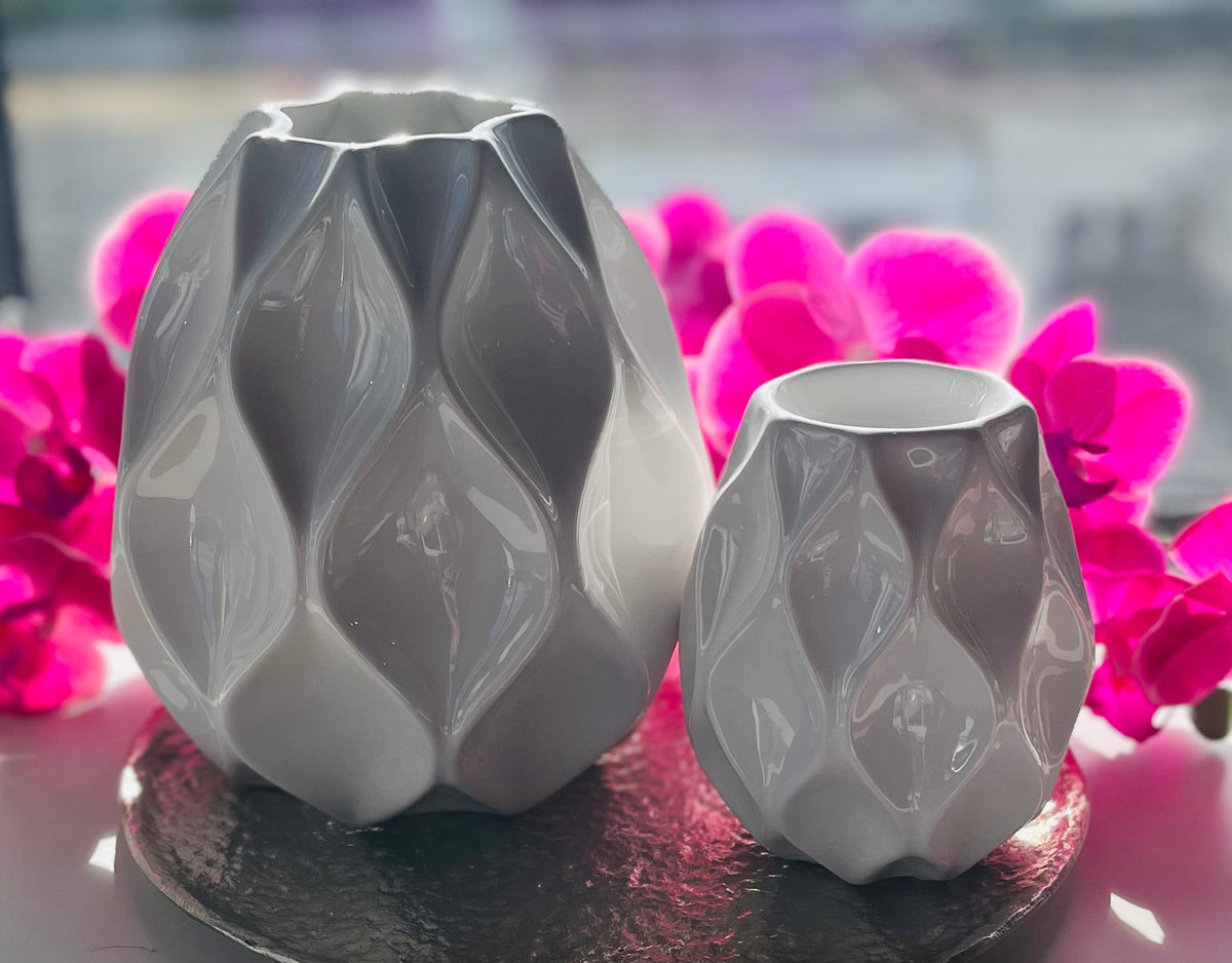 Nico Vase