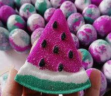 Load image into Gallery viewer, Floating Bath Bombs
