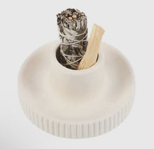 Load image into Gallery viewer, CREAM RIBBED SMUDGE BOWL

