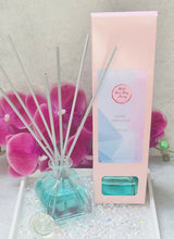 Load image into Gallery viewer, Limited Edition Kayla Reed Diffuser
